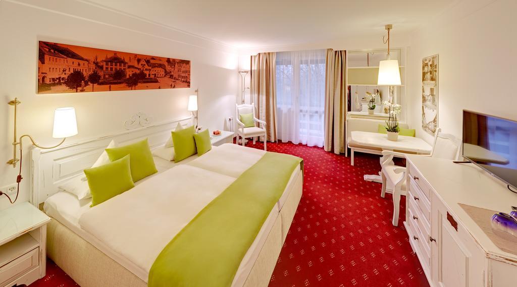 Hotel Das Ludwig Бад Грисбах Екстериор снимка